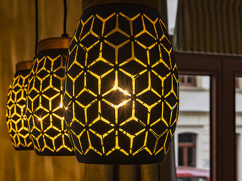 Dettaglio della lampada sopra…