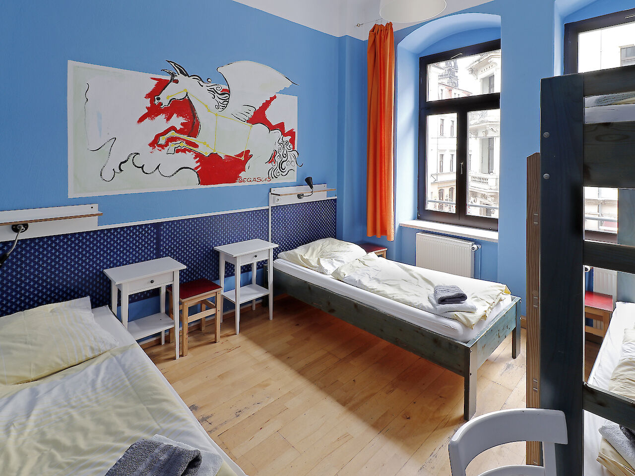 Vierbettzimmer mit Dusche
